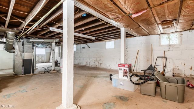 914 Taylor Avenue, Cambridge, OH 43725