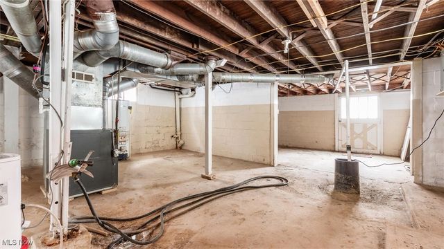 914 Taylor Avenue, Cambridge, OH 43725