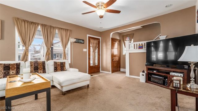 914 Taylor Avenue, Cambridge, OH 43725