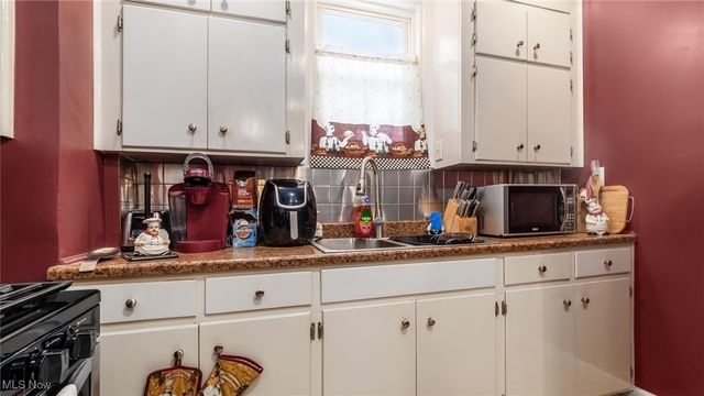 914 Taylor Avenue, Cambridge, OH 43725