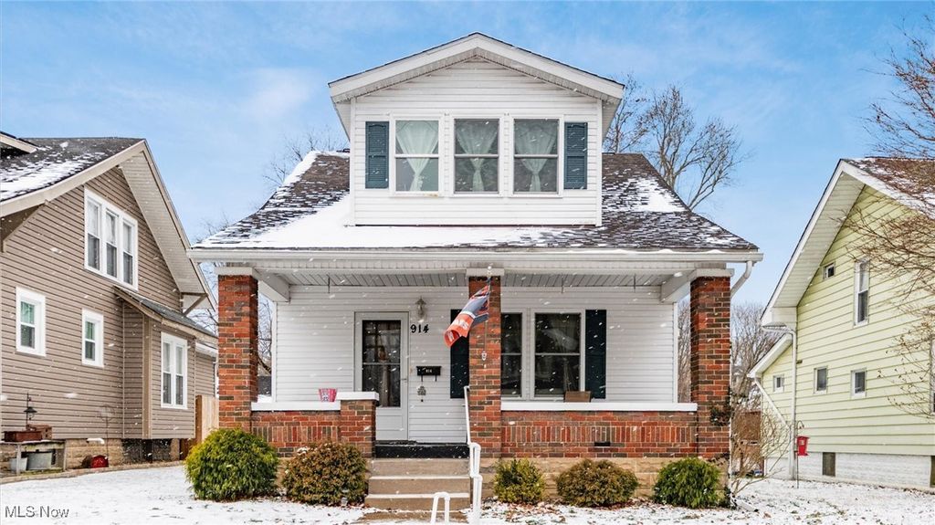 914 Taylor Avenue, Cambridge, OH 43725