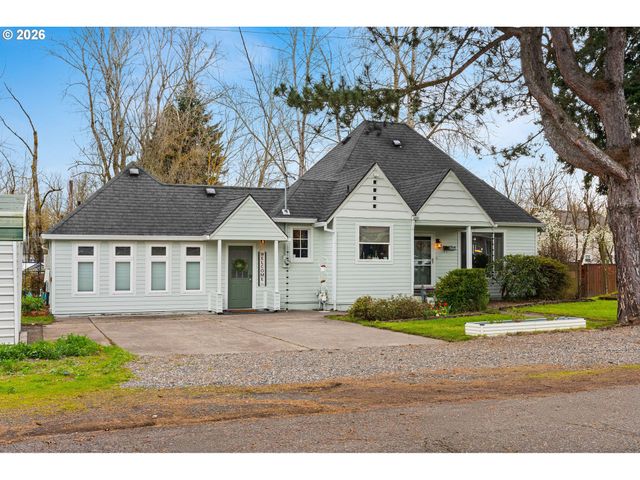 1054 Ne FALOMA Rd, Portland, OR 97211