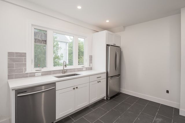 92 Clinton Place 1, Newton, MA 02459