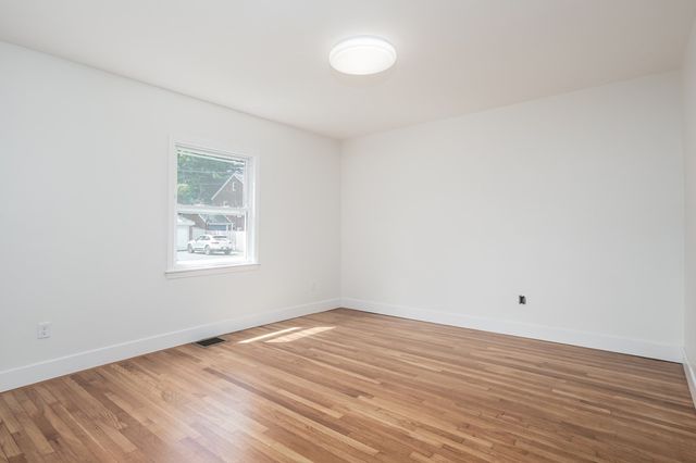 92 Clinton Place 1, Newton, MA 02459