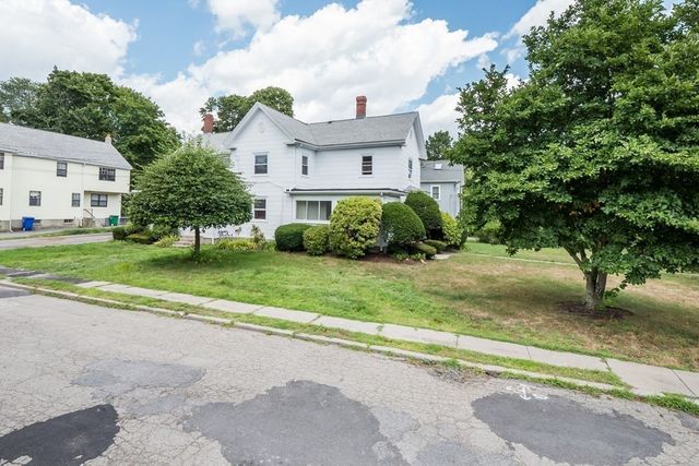 92 Clinton Place 1, Newton, MA 02459