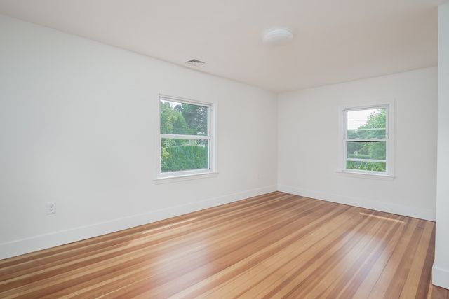 92 Clinton Place 1, Newton, MA 02459