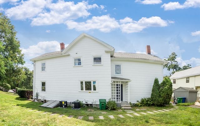 92 Clinton Place 1, Newton, MA 02459