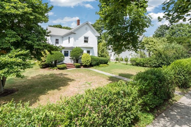 92 Clinton Place 1, Newton, MA 02459