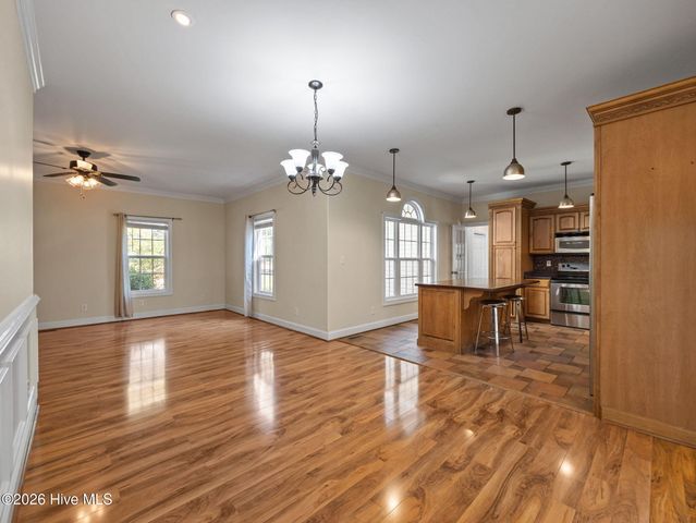 332 Batchelor Bay Road, Wallace, NC 28466