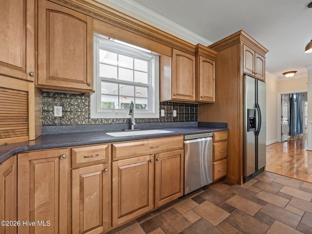 332 Batchelor Bay Road, Wallace, NC 28466