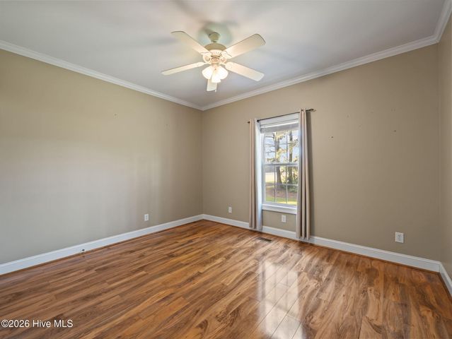 332 Batchelor Bay Road, Wallace, NC 28466