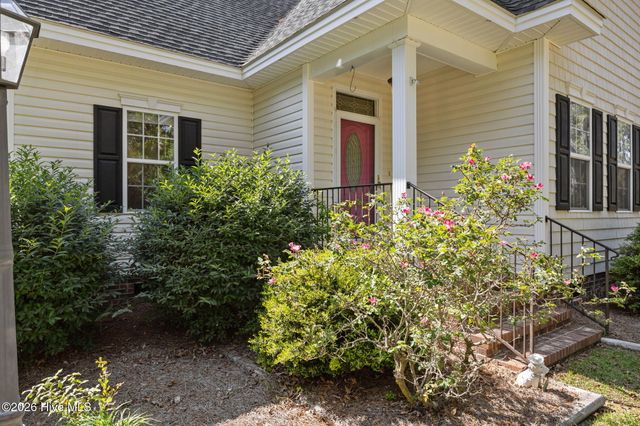 332 Batchelor Bay Road, Wallace, NC 28466