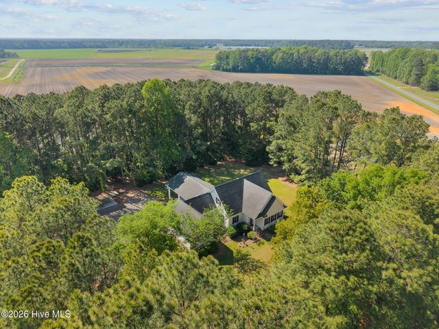 332 Batchelor Bay Road, Wallace, NC 28466