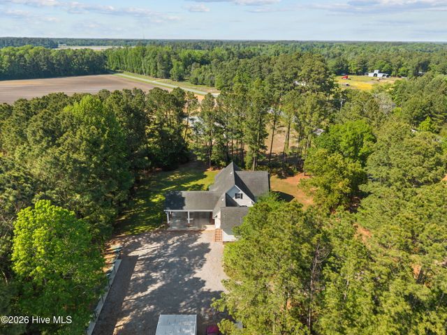 332 Batchelor Bay Road, Wallace, NC 28466