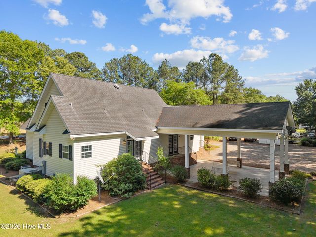 332 Batchelor Bay Road, Wallace, NC 28466