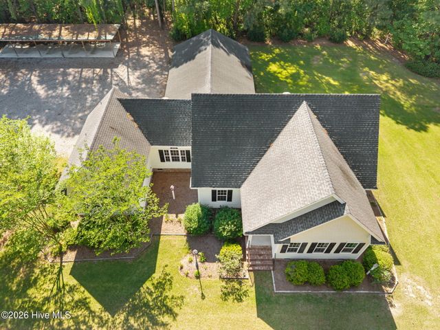 332 Batchelor Bay Road, Wallace, NC 28466