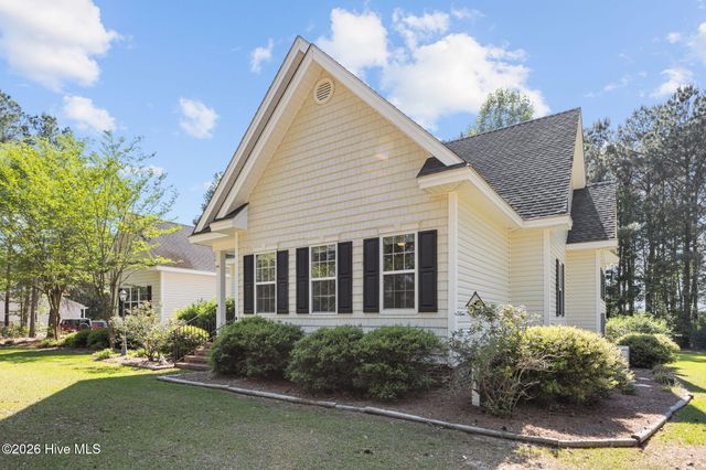 332 Batchelor Bay Road, Wallace, NC 28466