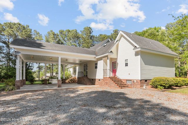 332 Batchelor Bay Road, Wallace, NC 28466