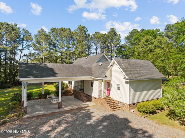 332 Batchelor Bay Road, Wallace, NC 28466
