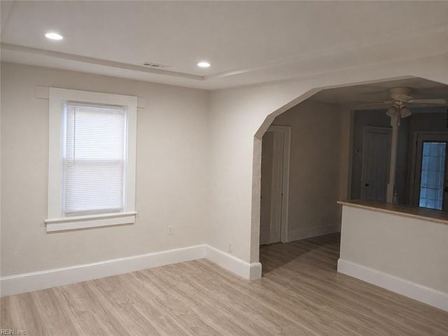 3714 Pamlico CIR, Norfolk, VA 23513
