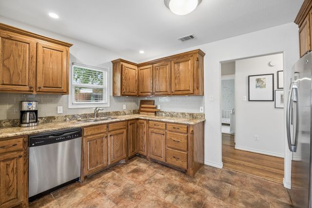 4636 Calmont Avenue, Fort Worth, TX 76107