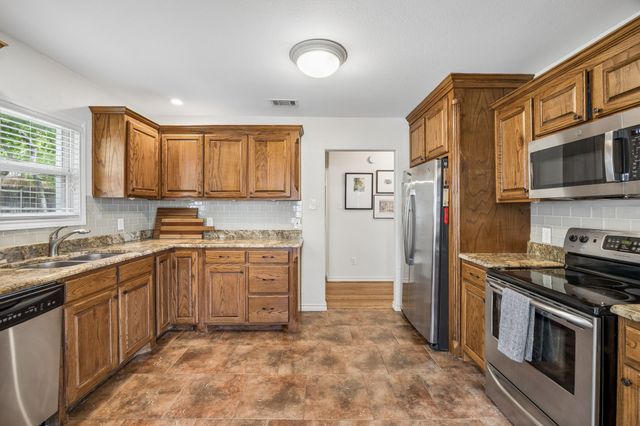 4636 Calmont Avenue, Fort Worth, TX 76107