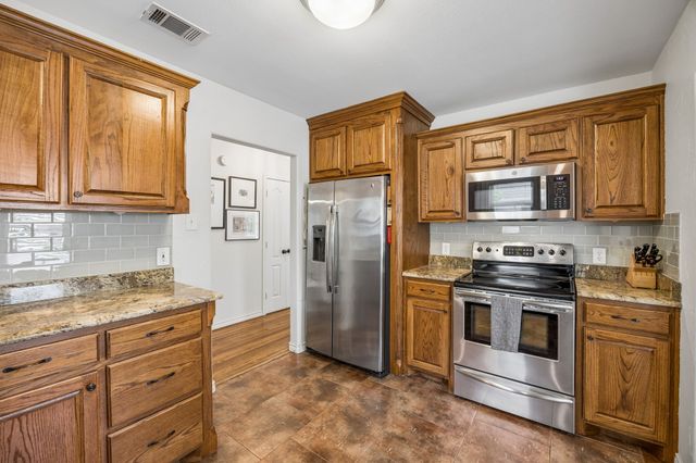 4636 Calmont Avenue, Fort Worth, TX 76107