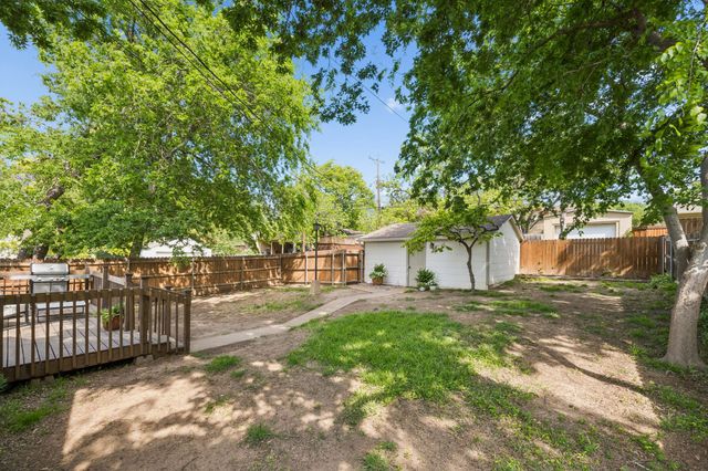 4636 Calmont Avenue, Fort Worth, TX 76107