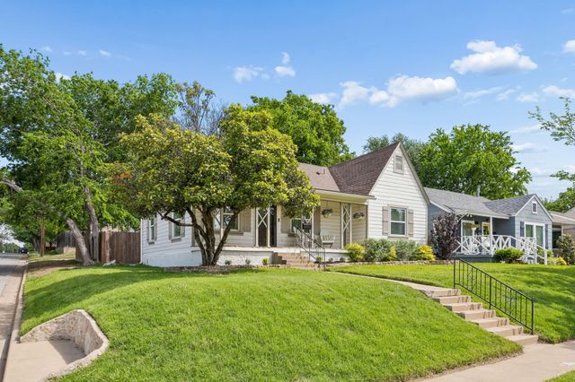 4636 Calmont Avenue, Fort Worth, TX 76107