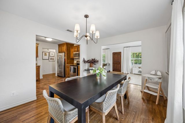 4636 Calmont Avenue, Fort Worth, TX 76107