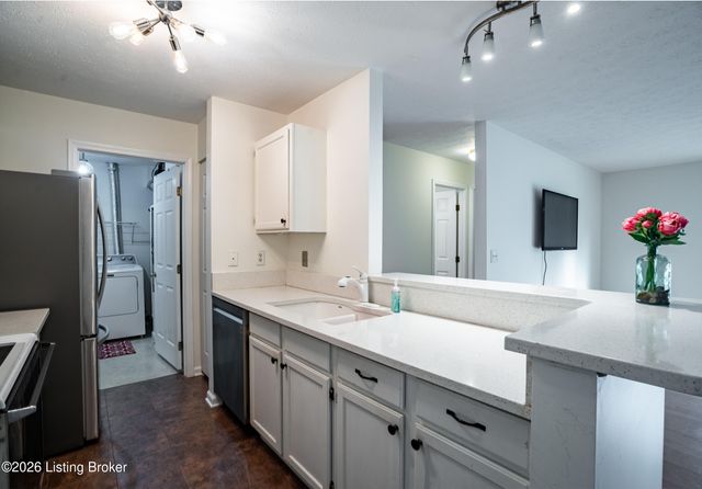321 Piatt Pl 104, Louisville, KY 40223