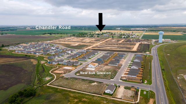 302 Thomas Park DR, Hutto, TX 78634