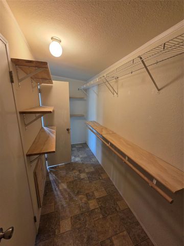 17011 Park Street, Alvin, TX 77511