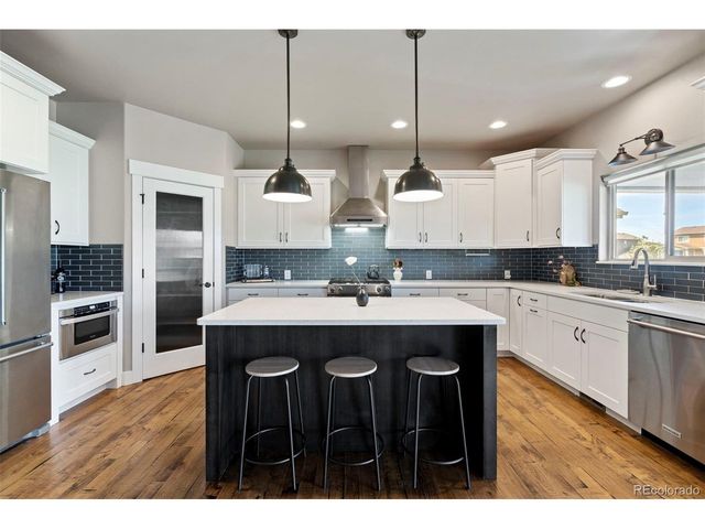 5411 Long Dr, Timnath, CO 80547