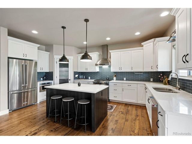 5411 Long Dr, Timnath, CO 80547