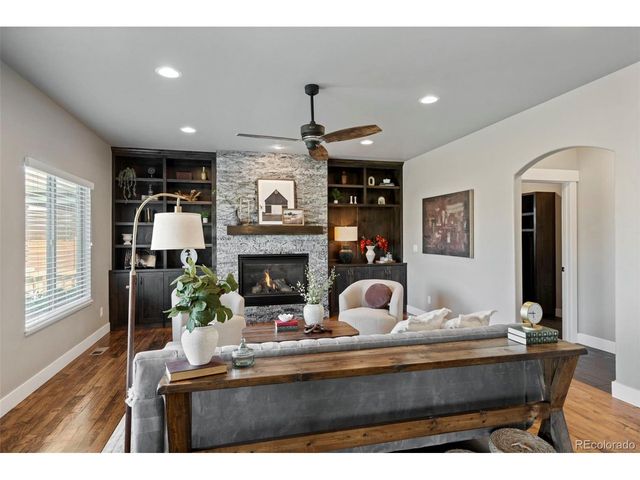 5411 Long Dr, Timnath, CO 80547
