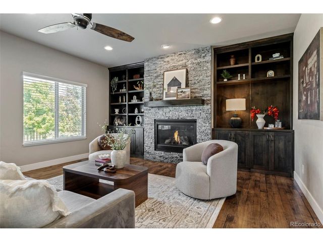 5411 Long Dr, Timnath, CO 80547