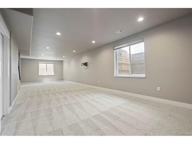 5411 Long Dr, Timnath, CO 80547