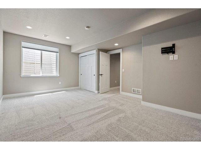5411 Long Dr, Timnath, CO 80547