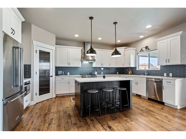5411 Long Dr, Timnath, CO 80547