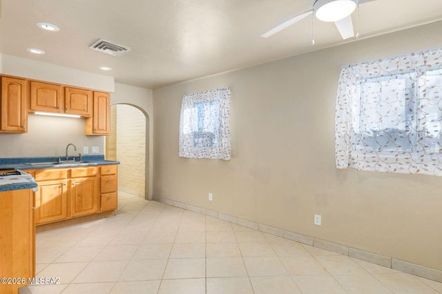 1941 S Cloverland Avenue, Tucson, AZ 85711