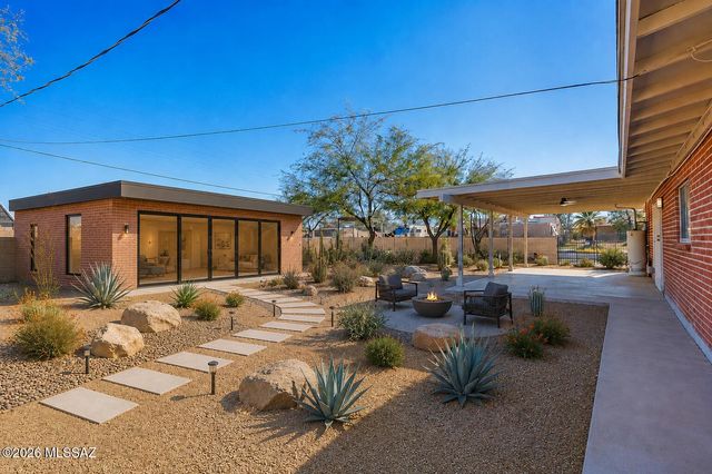 1941 S Cloverland Avenue, Tucson, AZ 85711