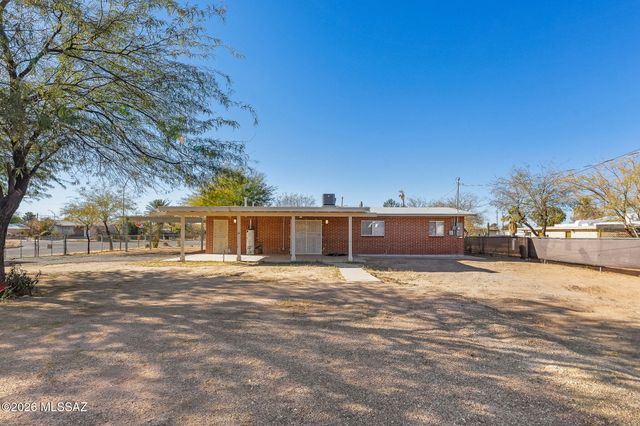 1941 S Cloverland Avenue, Tucson, AZ 85711