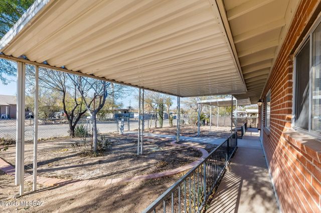 1941 S Cloverland Avenue, Tucson, AZ 85711