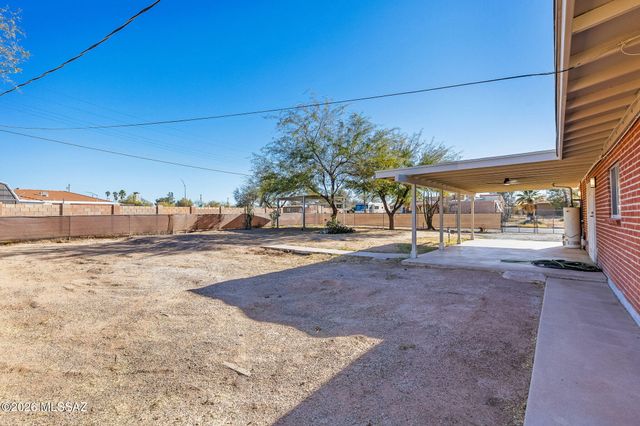 1941 S Cloverland Avenue, Tucson, AZ 85711