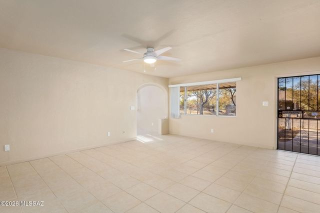 1941 S Cloverland Avenue, Tucson, AZ 85711