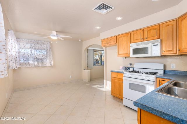 1941 S Cloverland Avenue, Tucson, AZ 85711