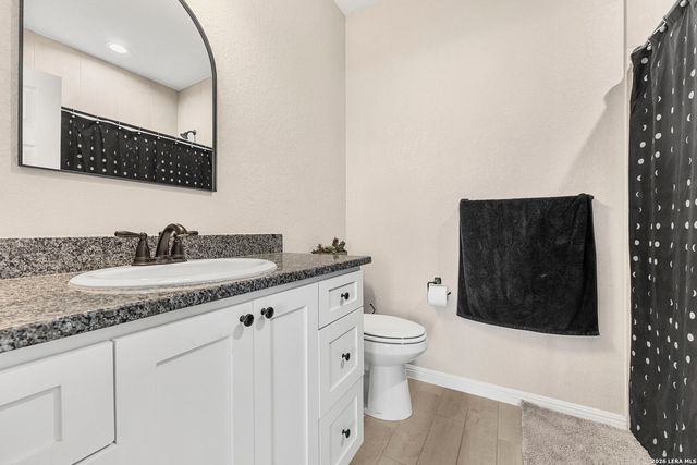 213 COLONIAL LN, La Vernia, TX 78121