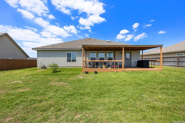 213 COLONIAL LN, La Vernia, TX 78121