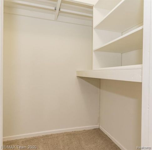 3951 ZIEGLER Street, Dearborn Heights, MI 48125